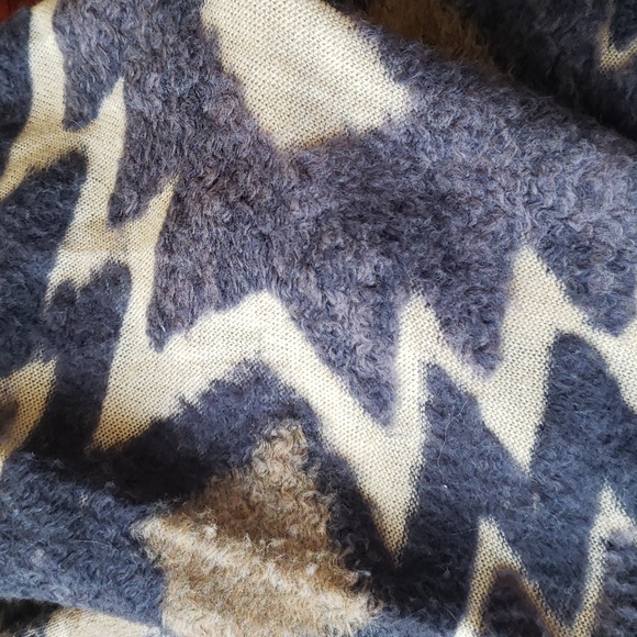 🌟Host Pick🌟 NWT Lucky Brand women's Aztec style long sleeve cardigan - Picture 10 of 10